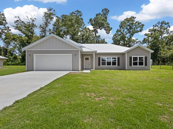 9100 Dorie Dr, Fanning Springs, FL 32693