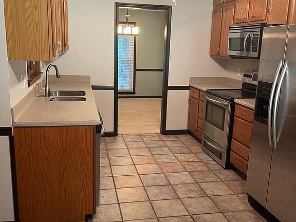 4th image of 484 Cana Of Galilee Ct