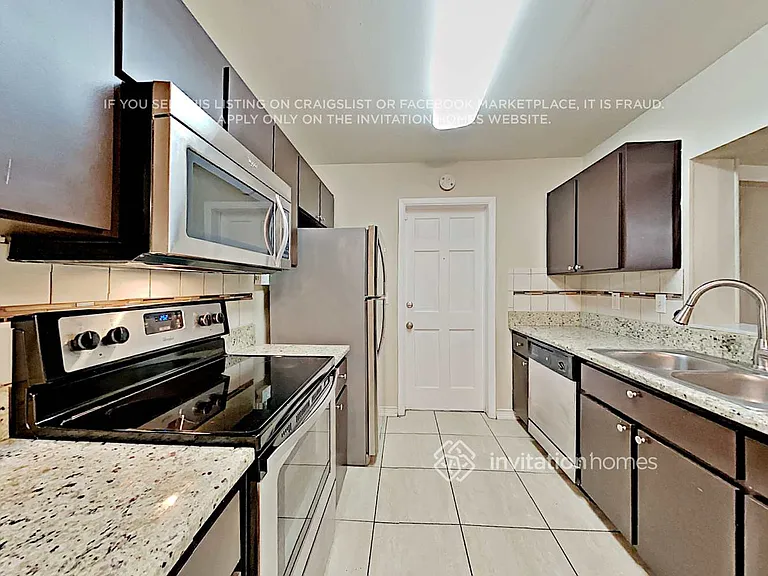 907 Skyview Dr — Photo 8