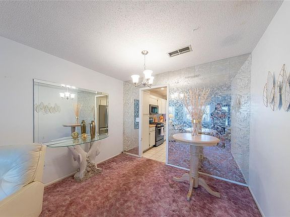 5th image of 7951 58th Ave N Unit 202