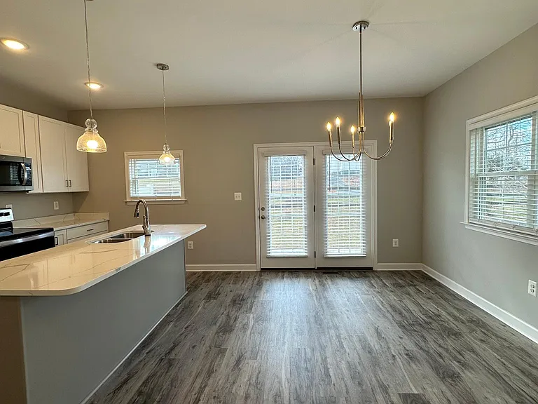 2832 Belgian Dr — Photo 26