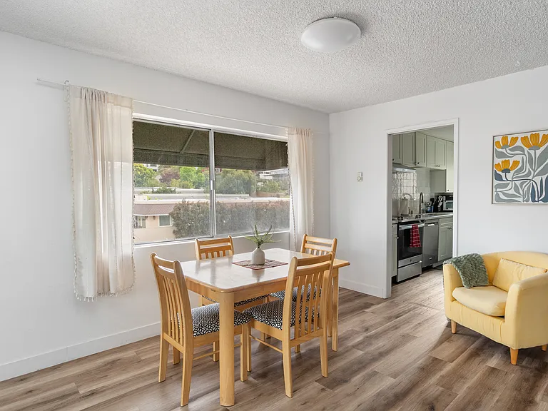 2514 Clairemont Dr #205 — Photo 4