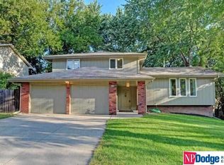 3108 Redwing Dr, Bellevue, NE 68123