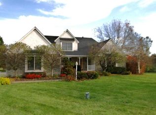 1354 W Slate Ridge Dr, Canal Winchester, OH 43110