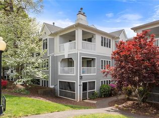 217 Oakwood Ct, Winston Salem, NC 27103