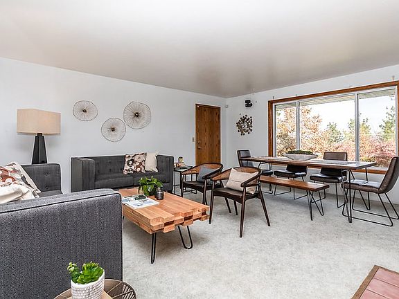 3rd image of 5811 E Woodlawn Dr