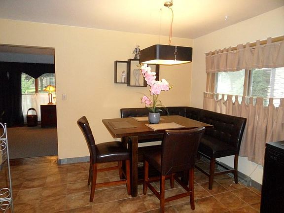 5th image of 2648 S Seymour Pl