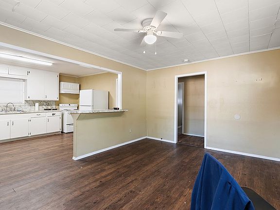 5th image of 1239 Wells St