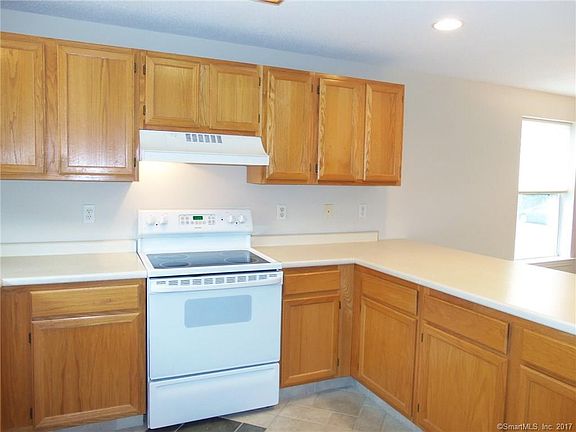 2nd image of 1 Larkspur Ln #1