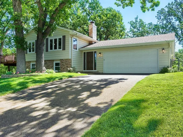 6715 Ashton Ave NE, Fridley, MN 55432