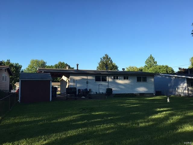 2nd image of 670 Madison Ln