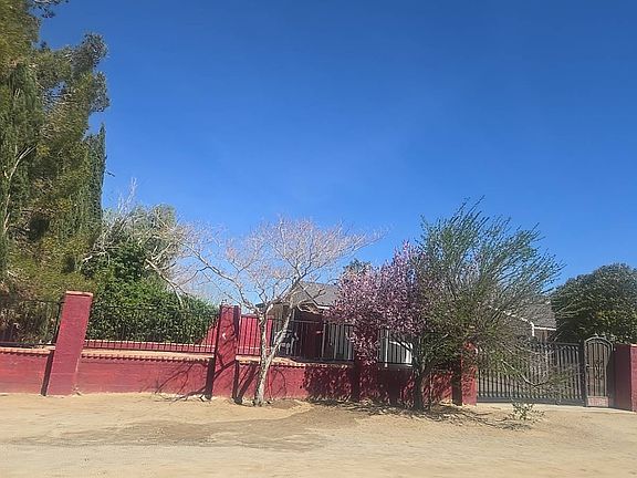3rd image of 10147 E Avenue R12