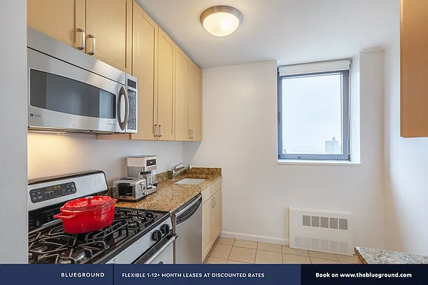 Rented by The Blueground | media 5