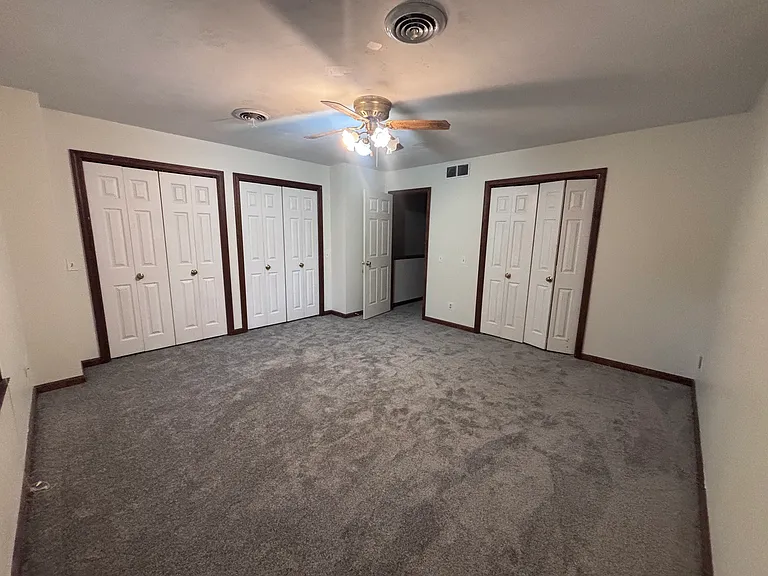Lemont Dr — Photo 1