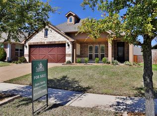 809 Lighthouse Ln, Aubrey, TX 76227