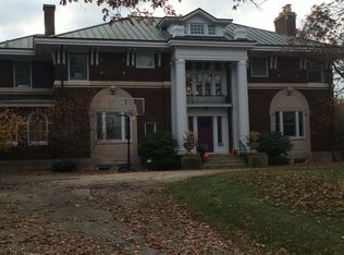 1652 NE Glen Oak Ave, Peoria, IL