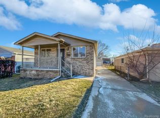 28052 Ginley St, Roseville, MI 48066