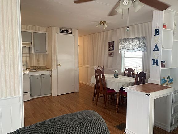 5th image of 29 Pelican Dr