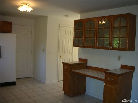 4th image of 1587 Silver Fir Dr