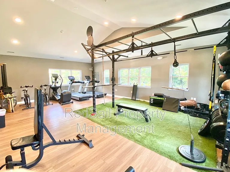 1008 Celia Ct — Photo 27