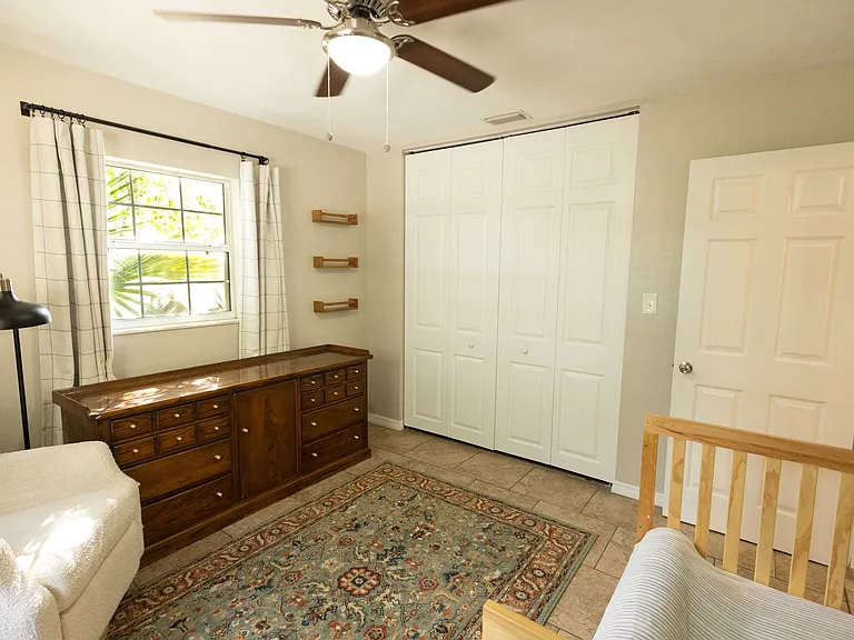 650 S Park Ave — Photo 16
