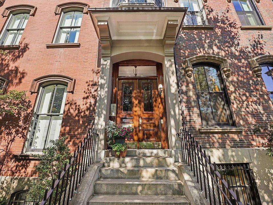 Front of the building. Magnificent renovated front doors