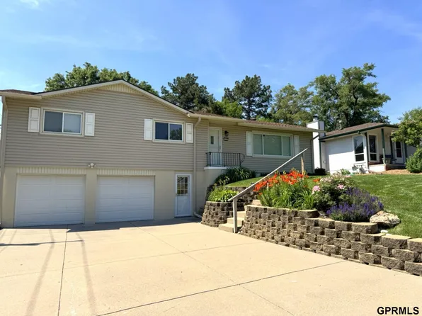 11037 Olin Ave, Omaha, NE 68144