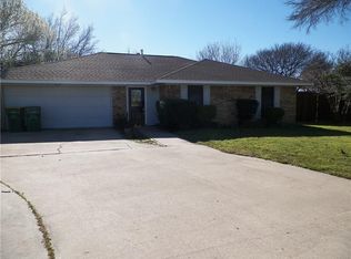 1638 Highpoint Dr, Lewisville, TX 75077