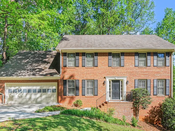 1527 Ridgewood Dr, Lilburn, GA 30047