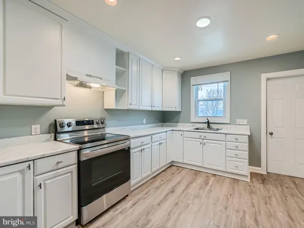 2926 E Fayette St, Baltimore, MD 21224