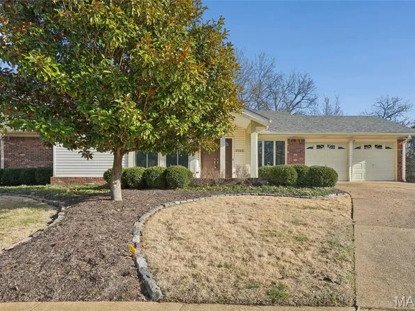 2184 Courtleigh Ln, Chesterfield, MO 63017