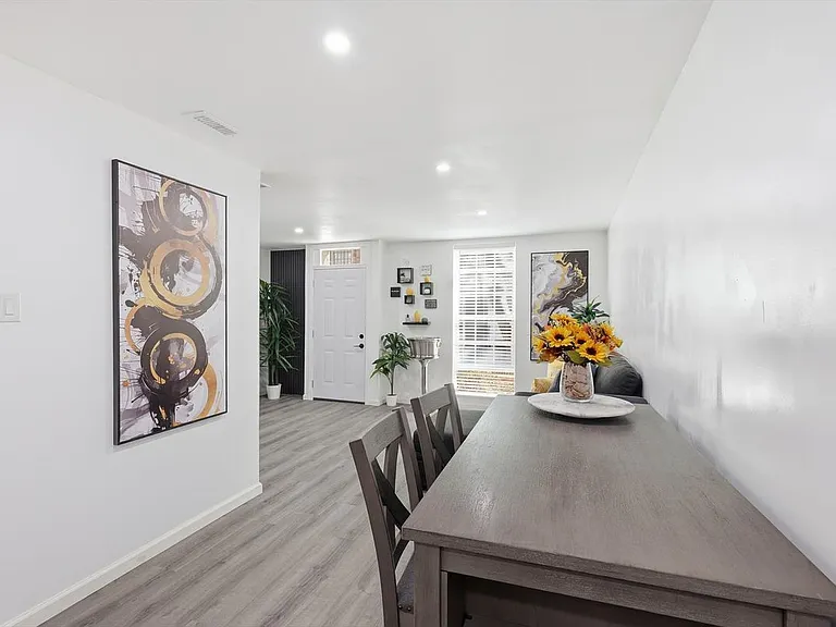 9829 Park Lane Ct — Photo 18