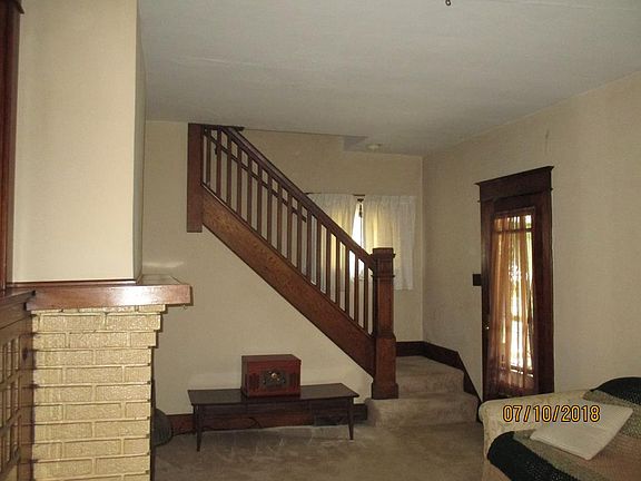 5th image of 645 Cherry St