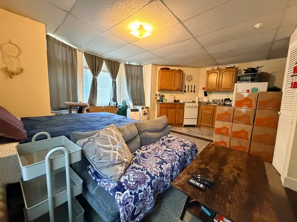 83 Englewood Ave APT 4, Boston, MA 02135