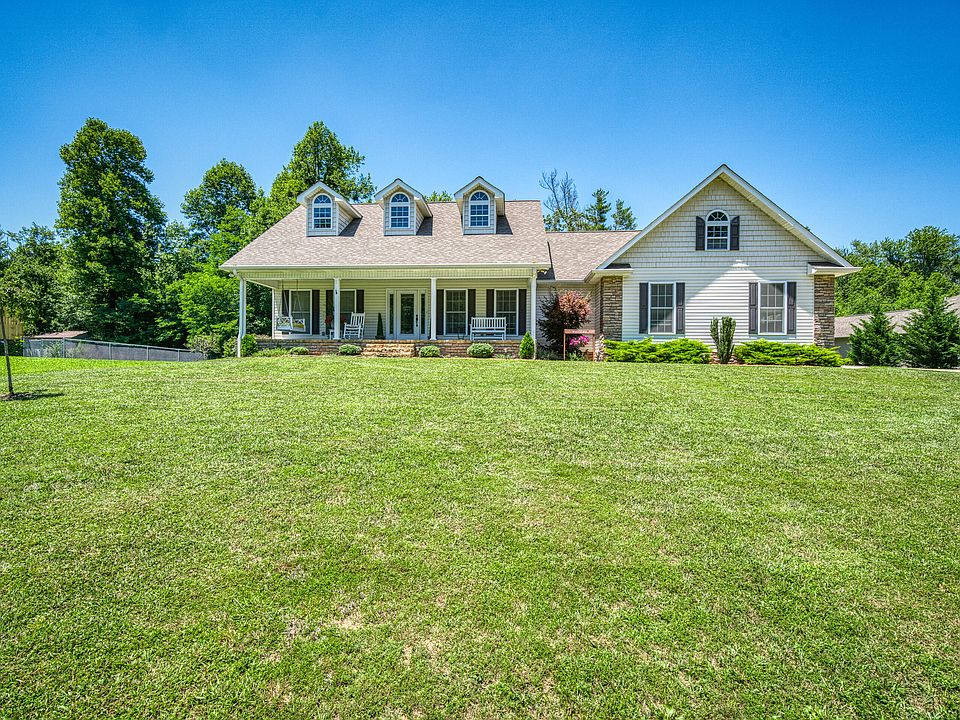 1st image of 137 Chapel Hill Dr
