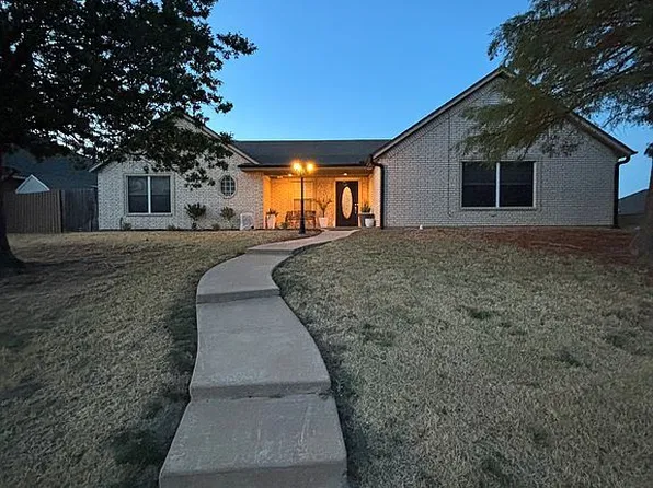 5006 NE Haddington Pl, Lawton, OK 73507