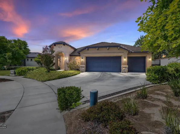 11513 Celestial Ct, Bakersfield, CA 93311
