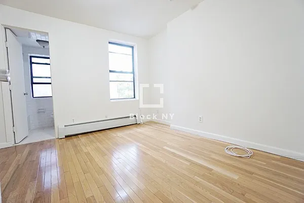 Rented by Block Holdings LLC | media 25