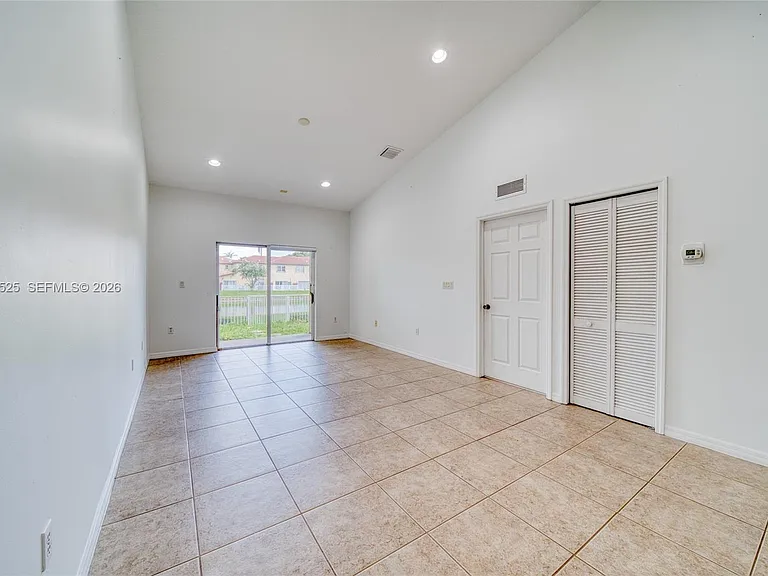 3365 NE 11th Dr #3365 — Photo 16