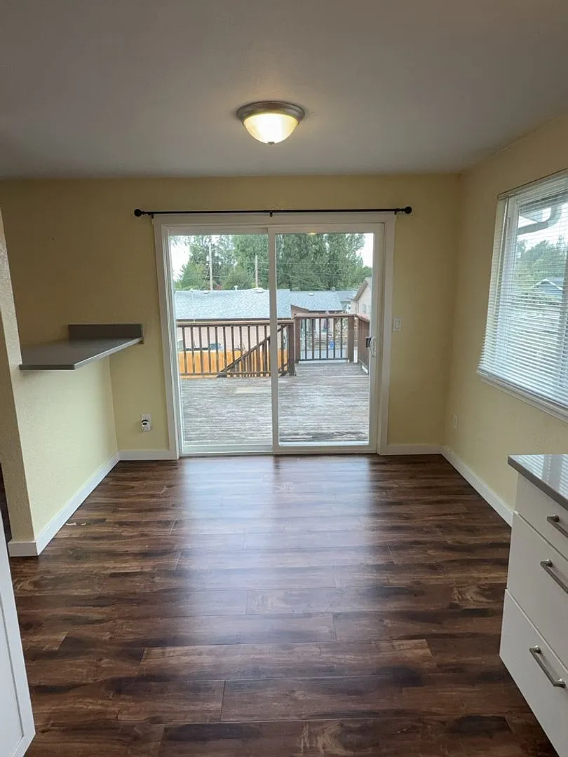 Limited-Time Offer: $25 Application Fee, Apply Today! Signed Lease Receive a $2,000 gift card to ... — Photo 3