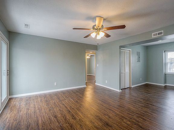3rd image of 4115 Warwick Blvd #5