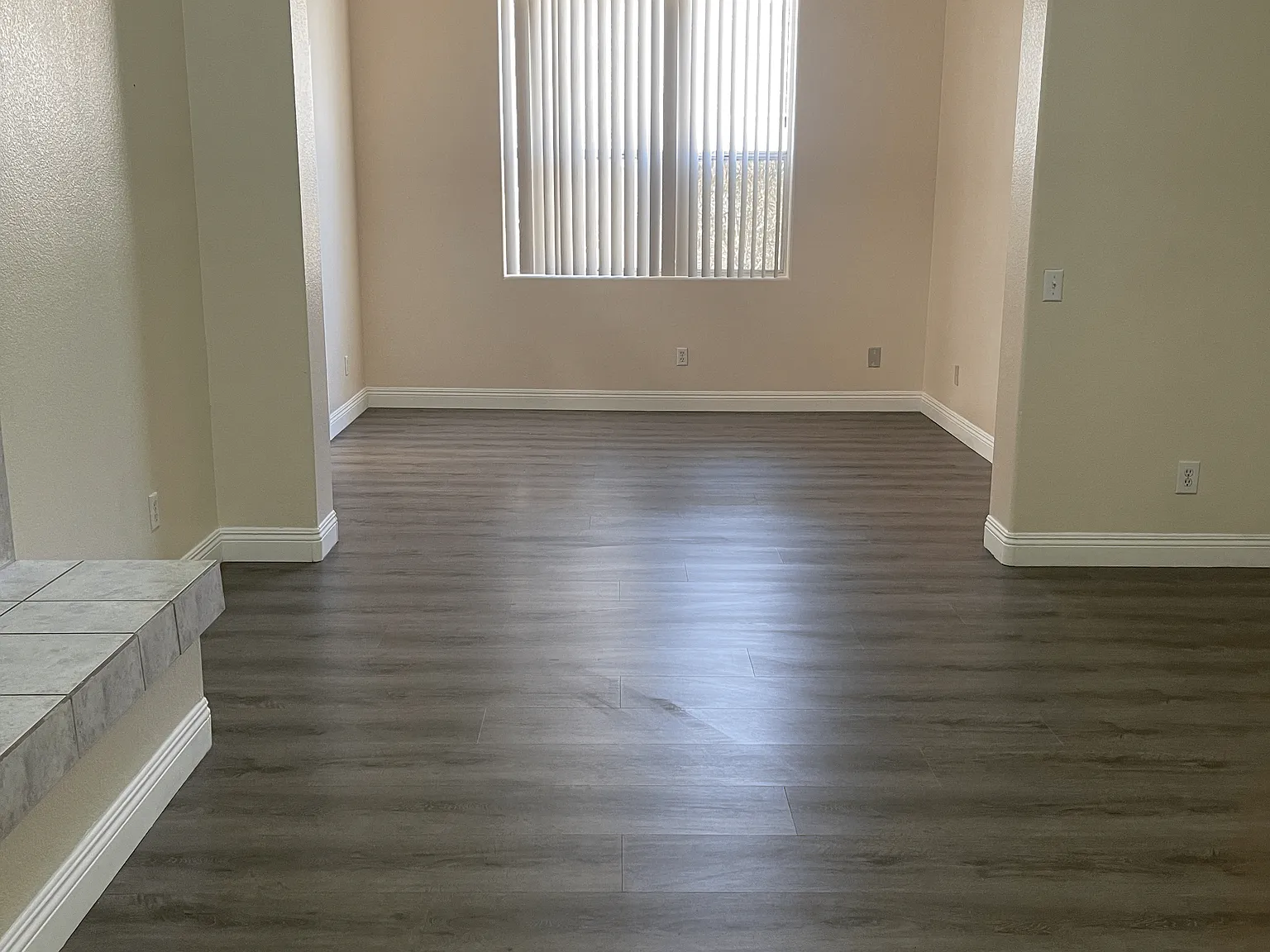4 bed, 2.5 bath, 2275 sqft, $2,290 — Photo 4