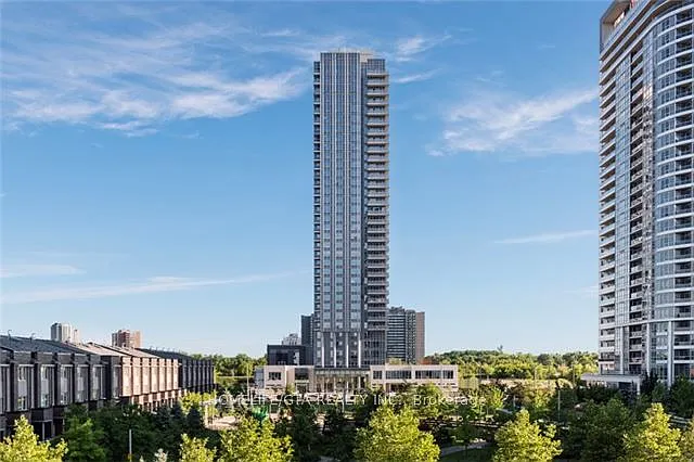 255 Village Green Sq #705