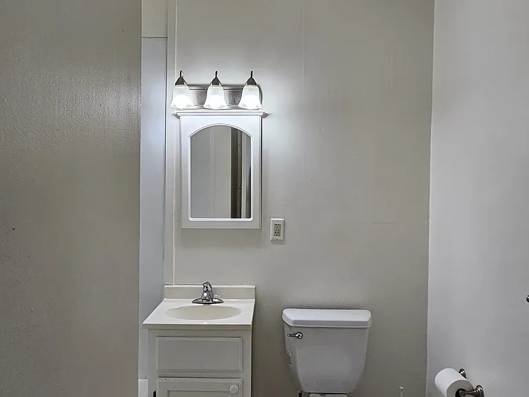 1814 Oklahoma Dr — Photo 7