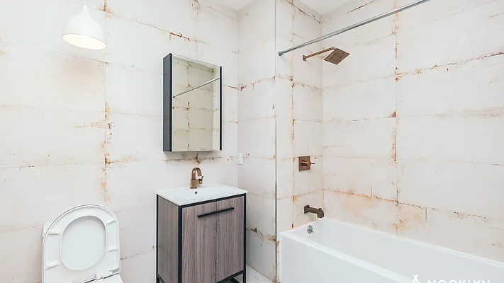 Rented by Nooklyn NYC LLC | media 48