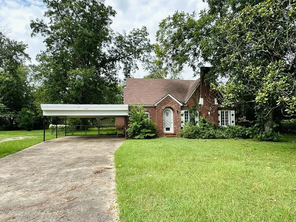 1219 N Mound St, Nacogdoches, TX 75961