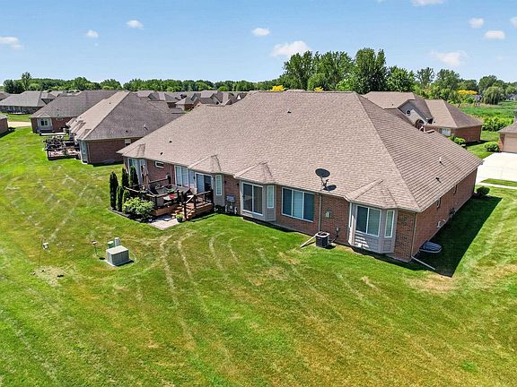 3rd image of 33751 Au Sable Dr