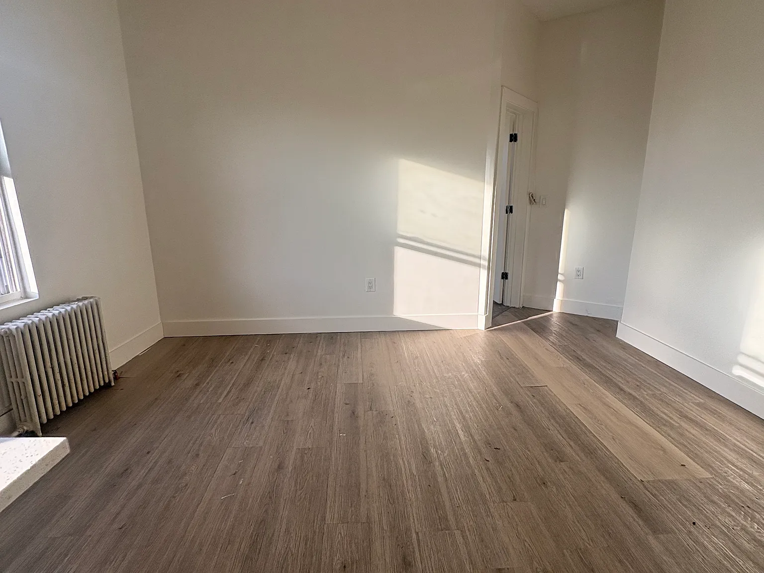 2 bed, $2,350 — Photo 4