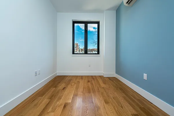 Rented by Nooklyn NYC LLC | media 40