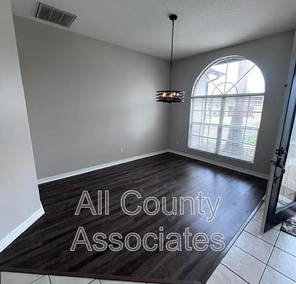28724 Hanging Moss Loop — Photo 14